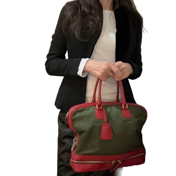 Auth Prada red leather and green nylon hand bag - Picture 15 of 16